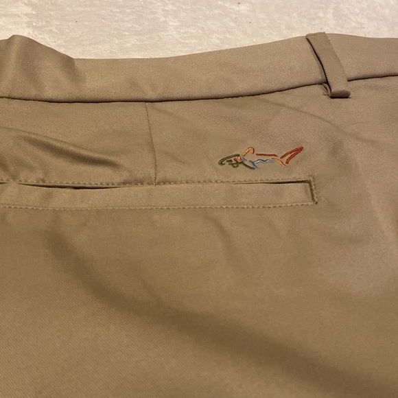GREG NORMAN For Tasso Ella Size 42 NWT Golf Shorts - Picture 8 of 9